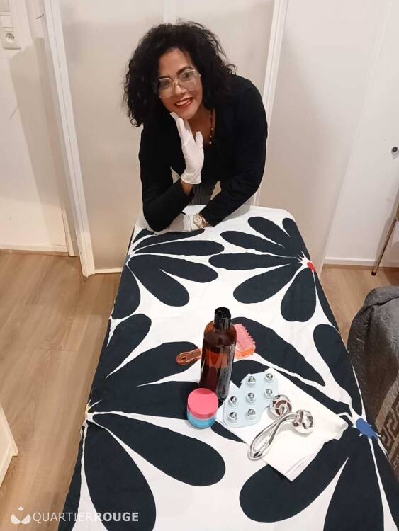 Priv&eacute; Debora Paiva