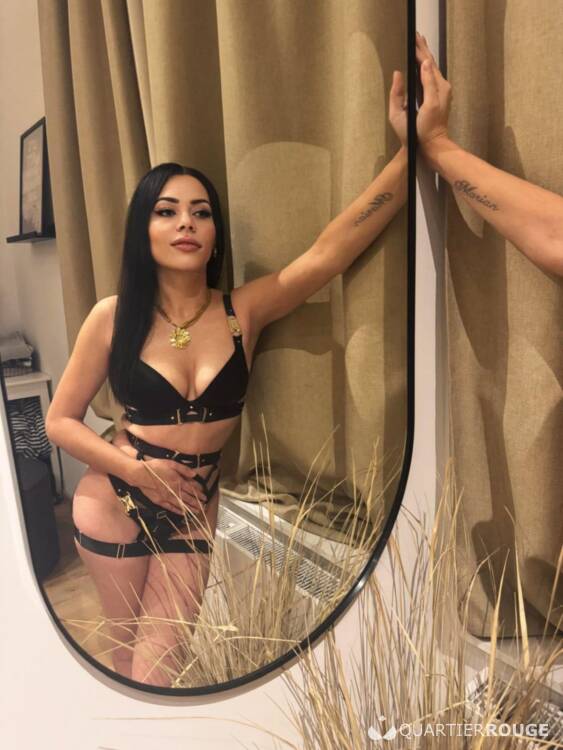 Priv&eacute; Vera SUPER PROMO 30 MIN 70 1h 130