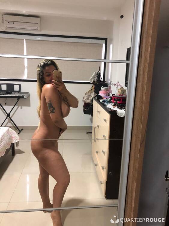 Priv&eacute; Flavia brasil