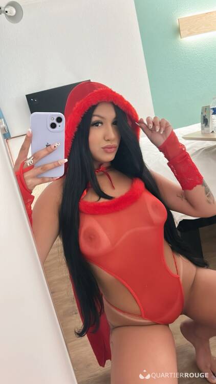 Priv&eacute; Valeria Latina