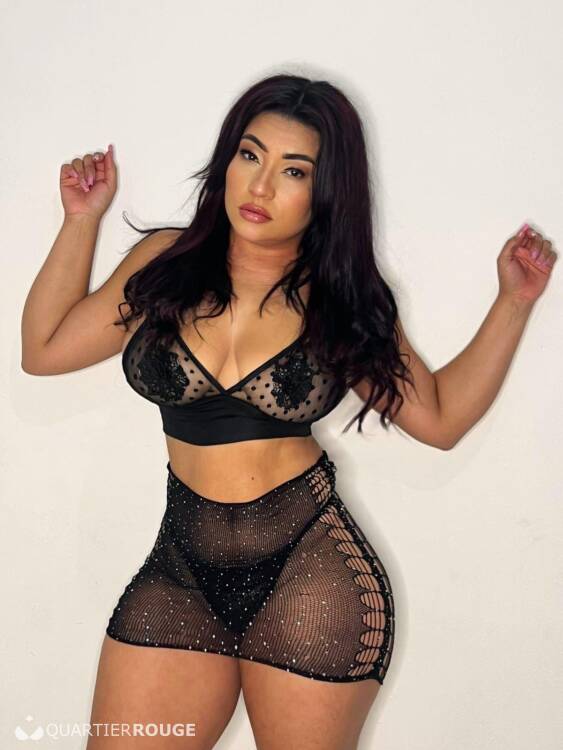 Priv&eacute; Letícia