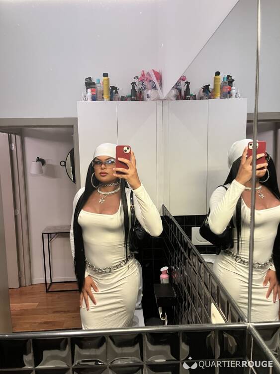 Priv&eacute; Nicolly