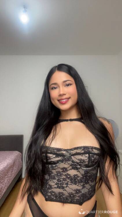 Privé New Kiara 22 ans