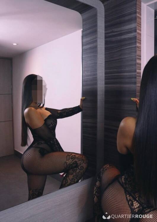 Privé Aisha sexy