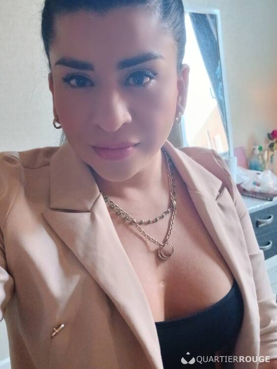 Priv&eacute; Mia transsexual
