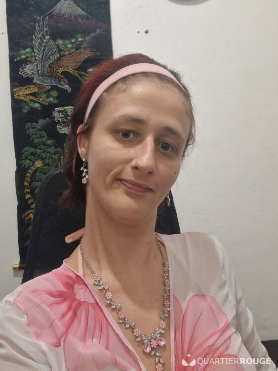 Privé Bella Queen