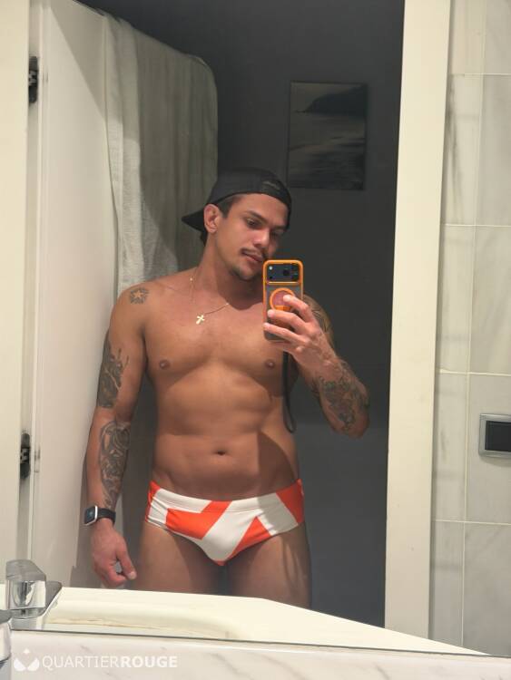 Priv&eacute; Taylor O.