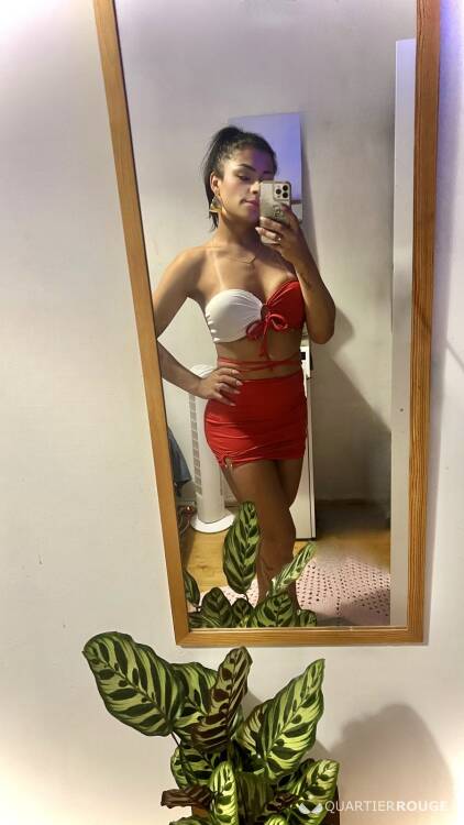 Privé Larissa