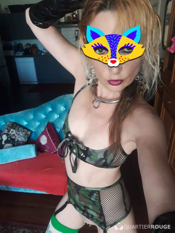 Privé Mercedes Taylor