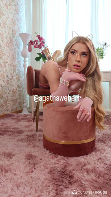 Priv&eacute; Agatha Weber