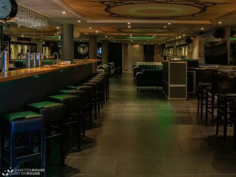 Priv&eacute; Nos 25 hôtesses