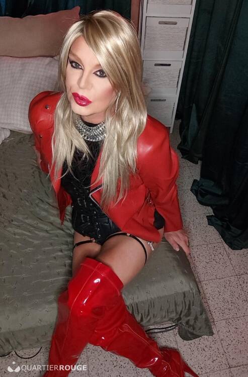 Libertins Tgirl