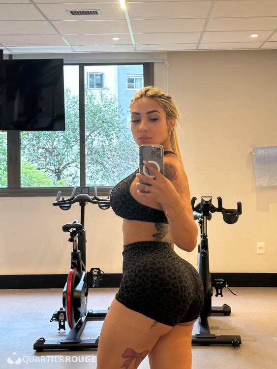 Priv&eacute; Mel sexy