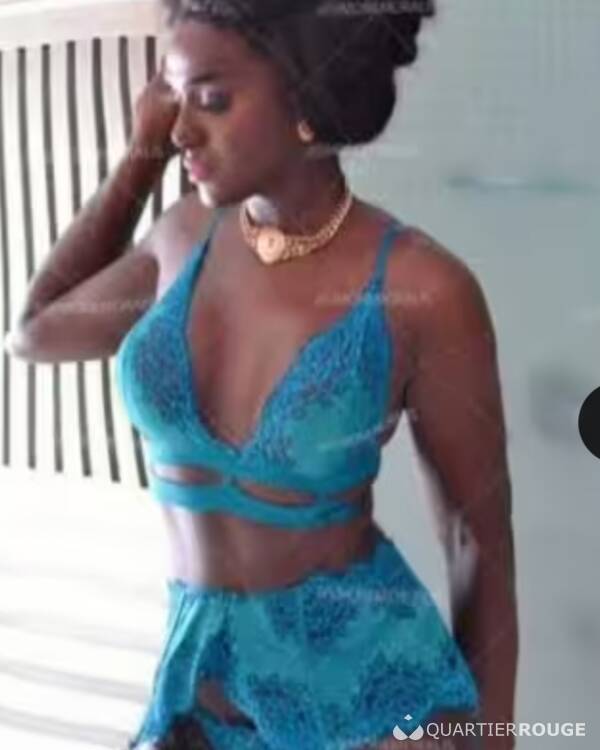 Escort Thassia Vicentinny