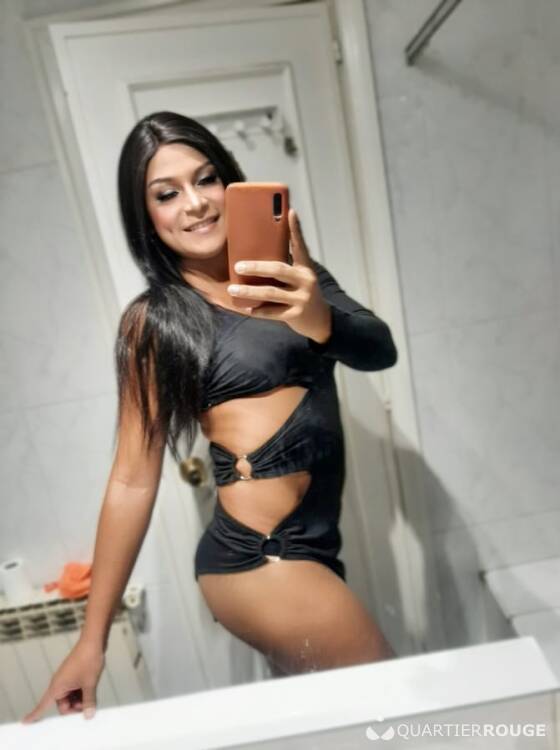 Privé Amy Latina Ardiente