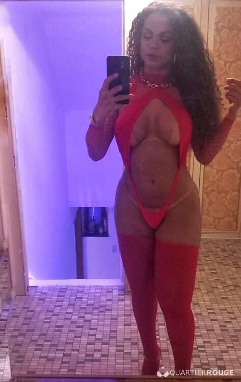 Priv&eacute; Emilly Bruni