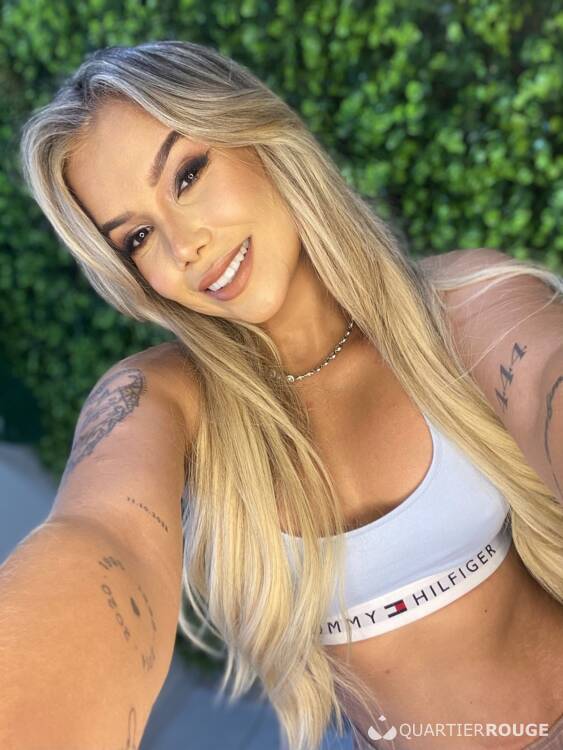 Priv&eacute; Amanda gostosa