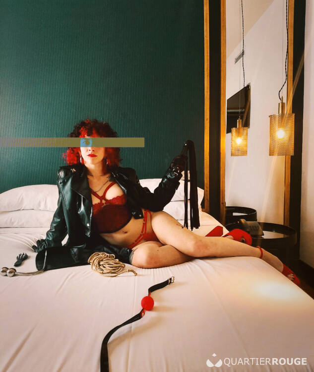 Privé GODDESS Monika Pan