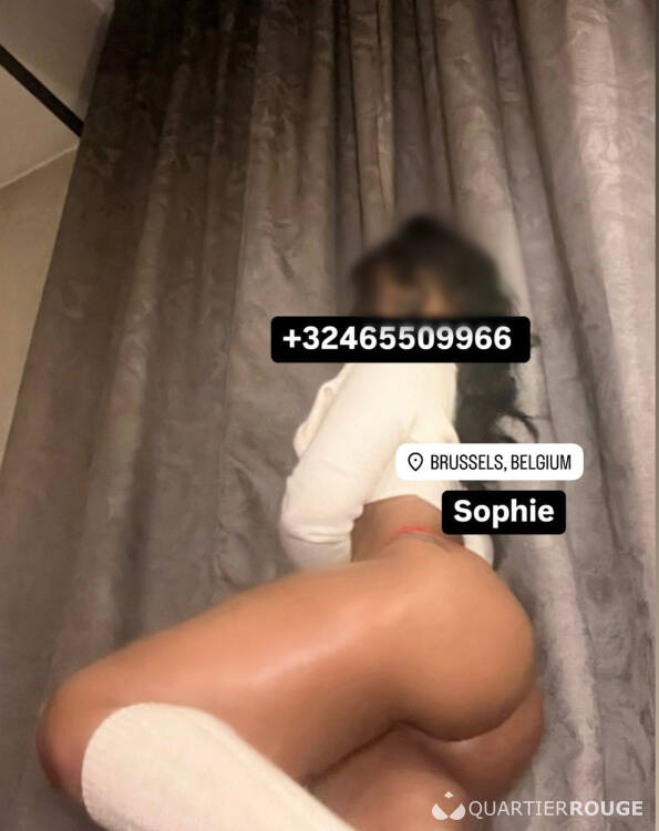 Privé Sophie Cubain