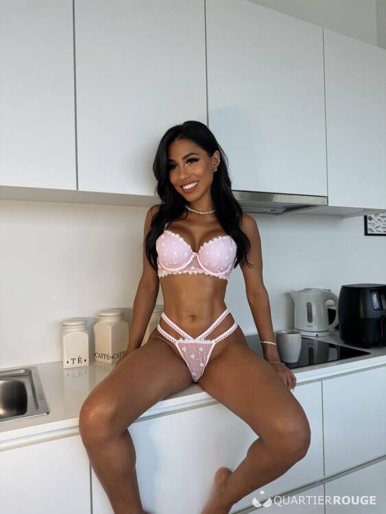 Privé CHLOE GFE LAST MONTH IN BELGIUM