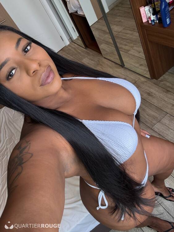 Privé Alice bombom anal