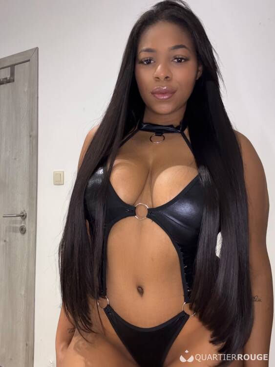 Privé Alice bombom anal