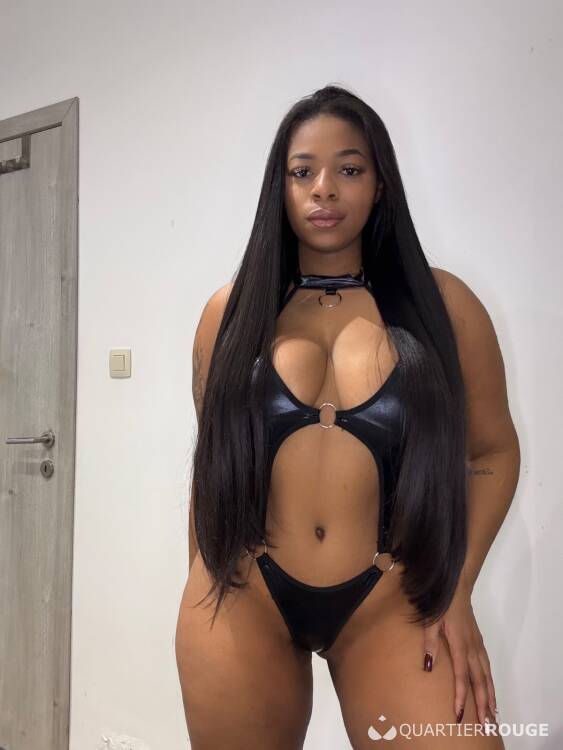 Privé Alice bombom anal