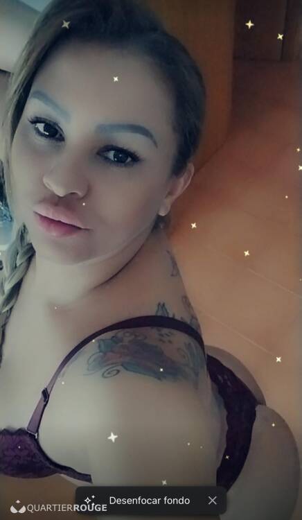 Priv&eacute; Julia bela