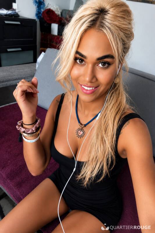 Karol Brazilian (Photo)
