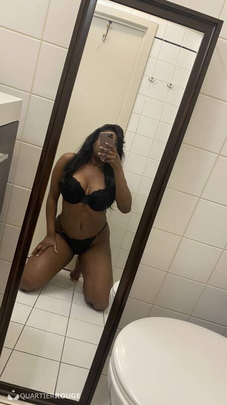 KIM  GFE (Photo)