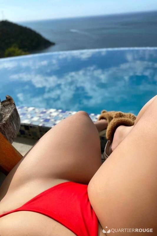 Chatte très HUMIDE 69 (Photo)