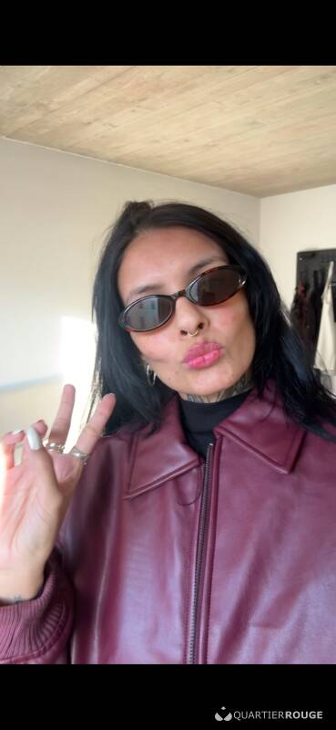 Gabriela Souza (Photo)