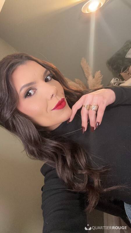 BIA BRAZILIAN GFE (Photo)