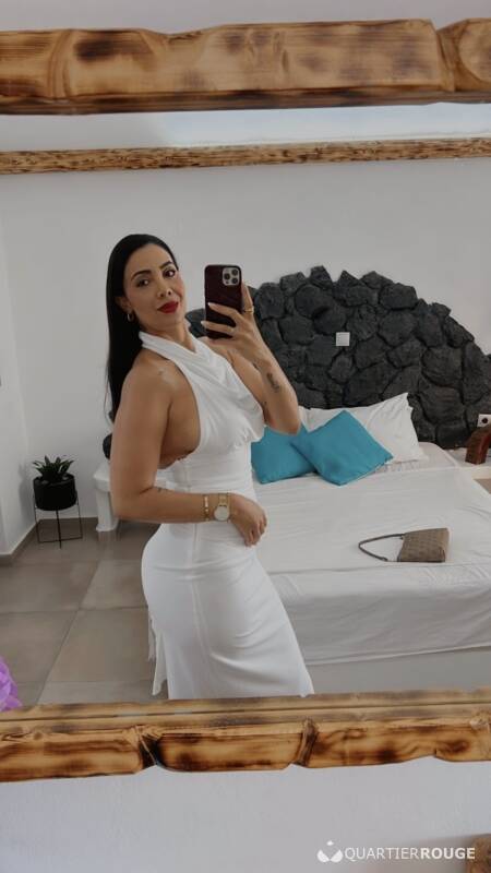 Gabriella Bueno (Photo)