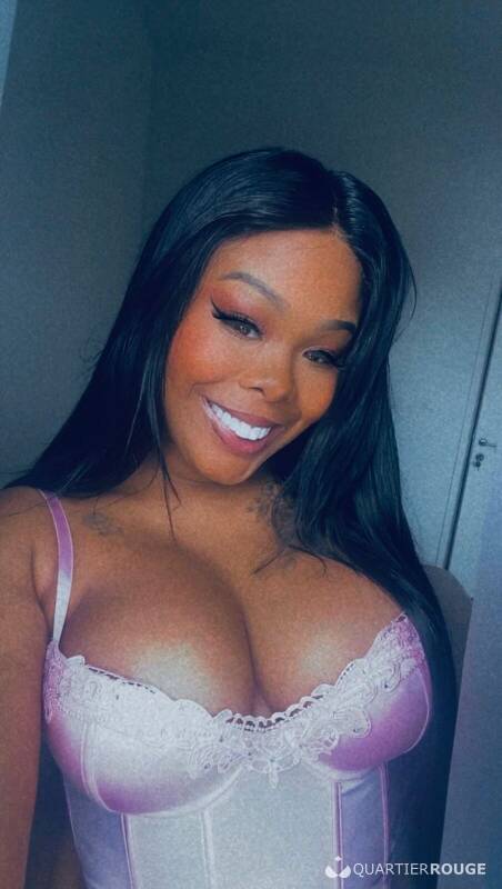 Aghata Mendes (Photo)