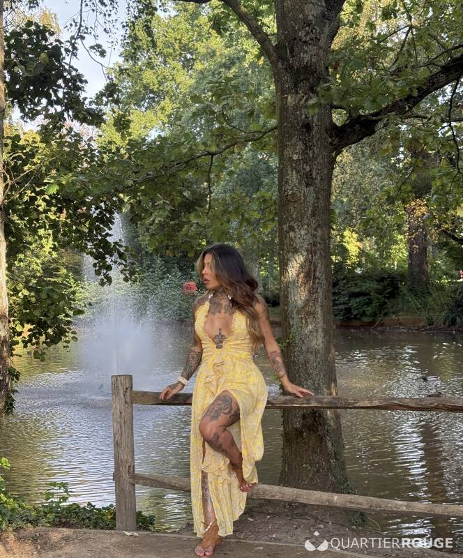 EVA MENDES (Photo)