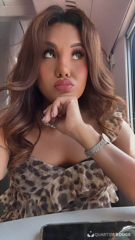 Adriana jolie (Photo)