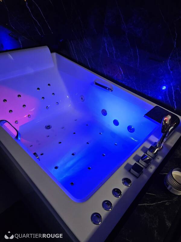 La suite Liege jaccuzi (Photo)