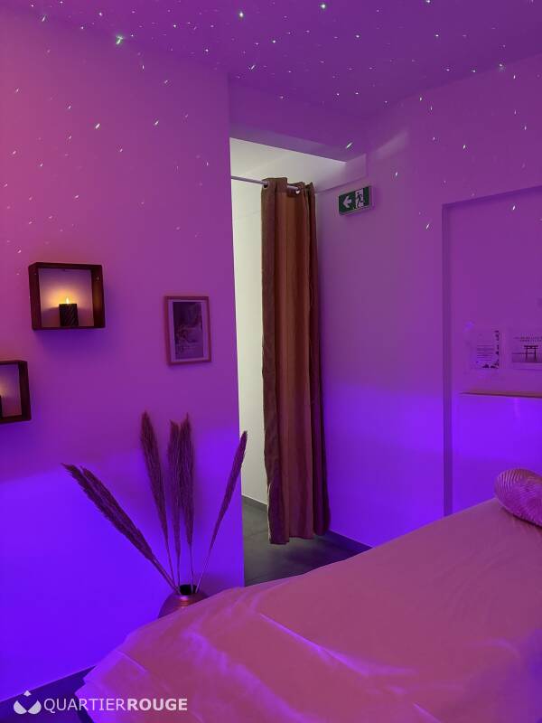 Masseuse Ivy RITUEL (Photo)