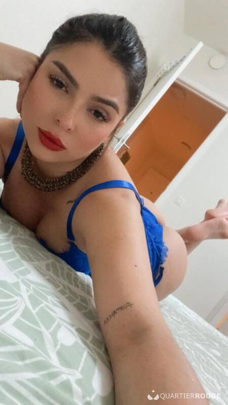 Mirella Mendes (Photo)