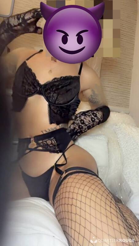 ALESSIA FEMBOY TWINK (Photo)