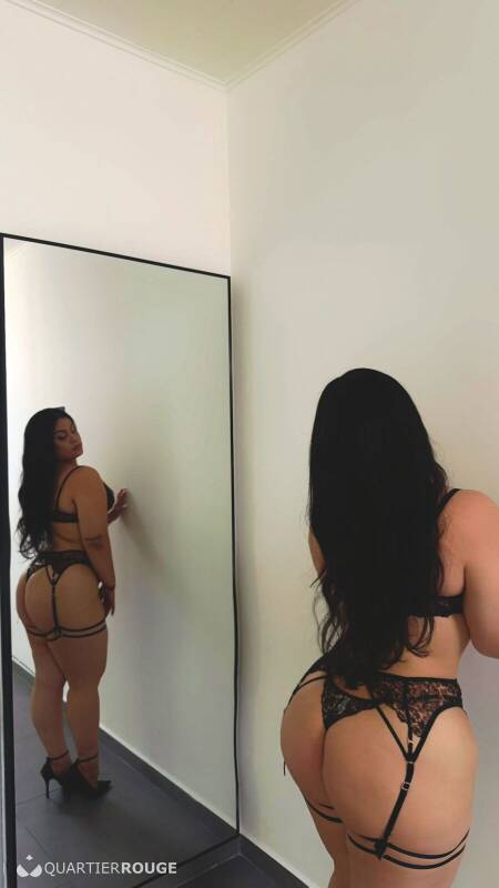 Nikki (Photo)