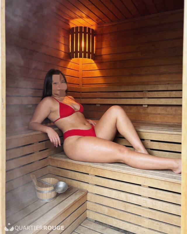 JÚLIA  FERRAZ (Photo)