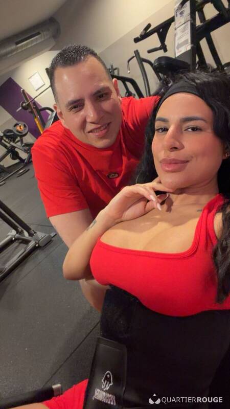 Angela Colombiana (Photo)