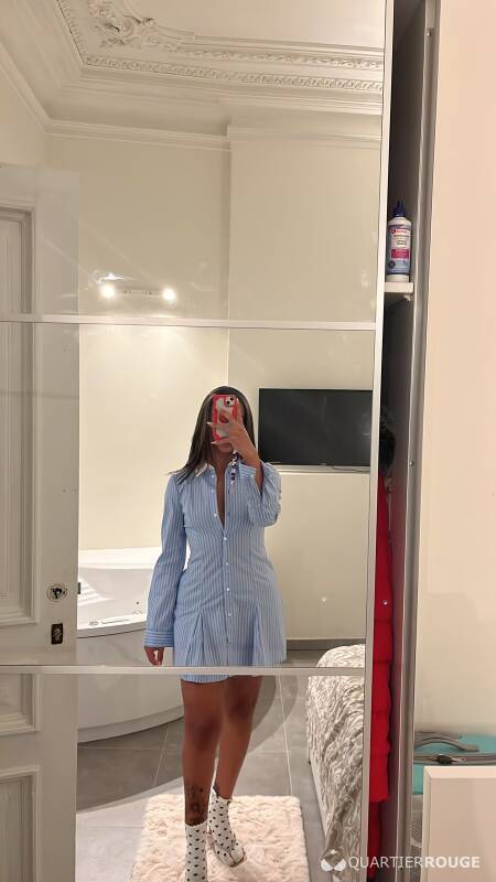 Rebeca Barros (Photo)