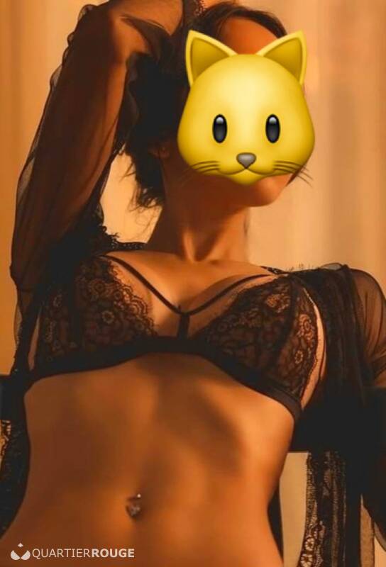 KATE.  SUNNY MILKY  PIM (Photo)