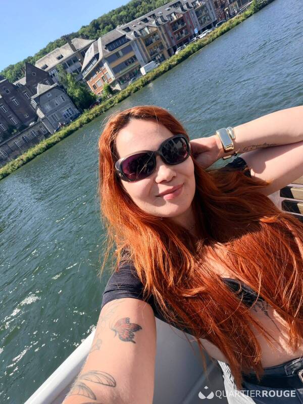 ESTHELA (Photo)