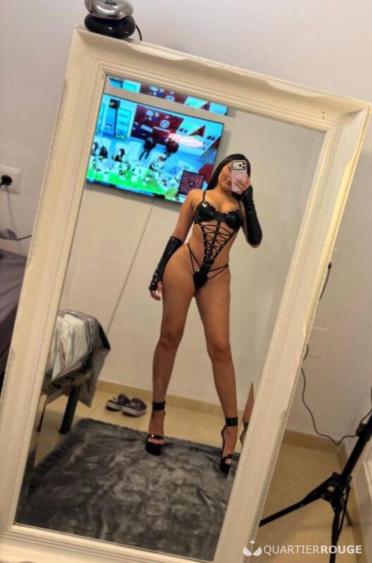 KARINA (Photo)