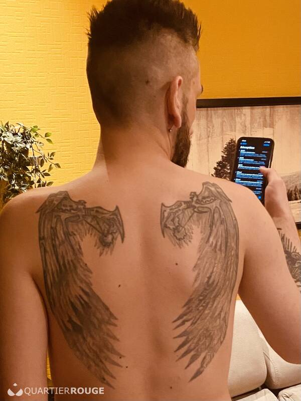 1 mec à sucer? (Photo)