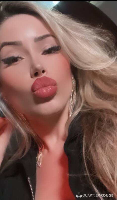 Sofia Blonde (Photo)